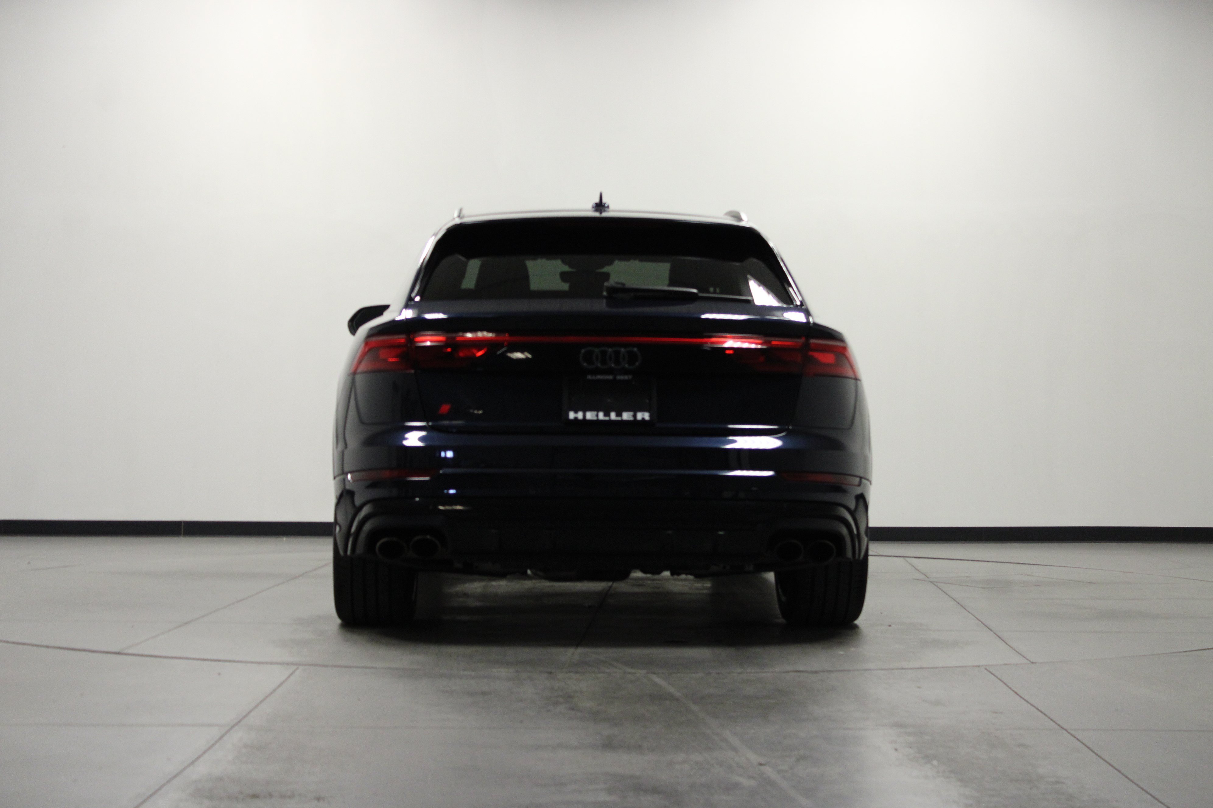 Used 2024 Audi SQ8 Prestige w/ Prestige Package AWD/4WD image 5