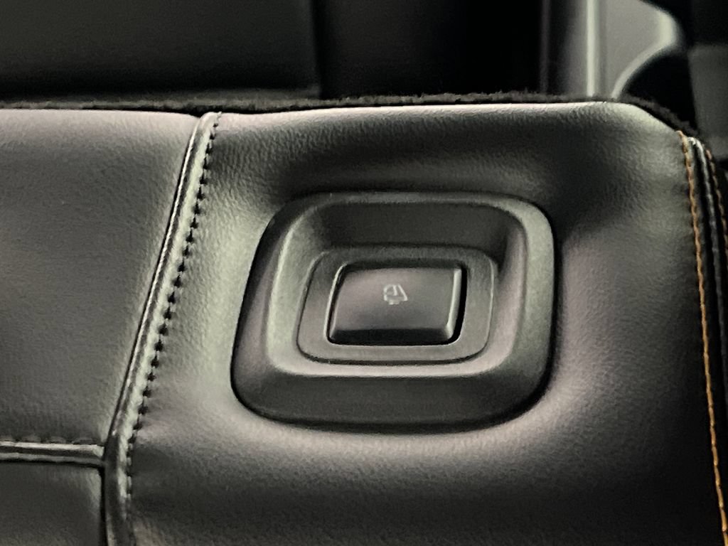 Used 2025 Ford Expedition Tremor AWD/4WD image 19