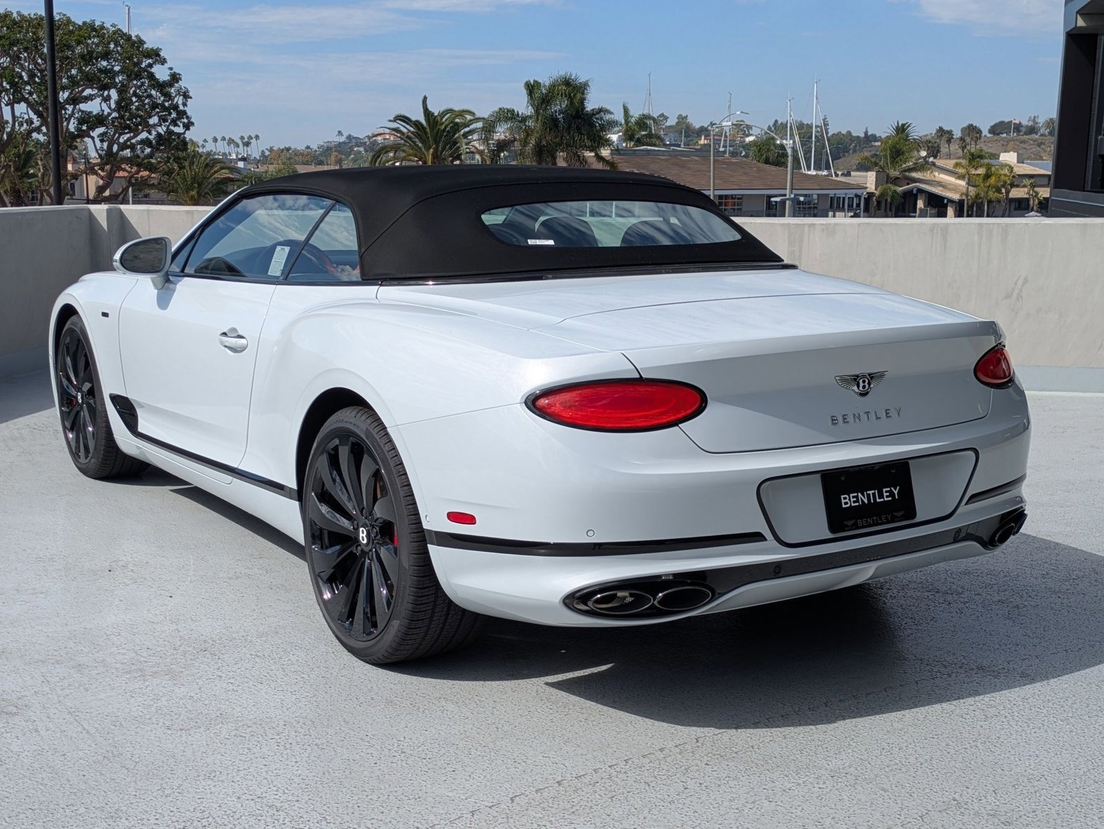 Certified 2024 Bentley Continental GT V8 image 3