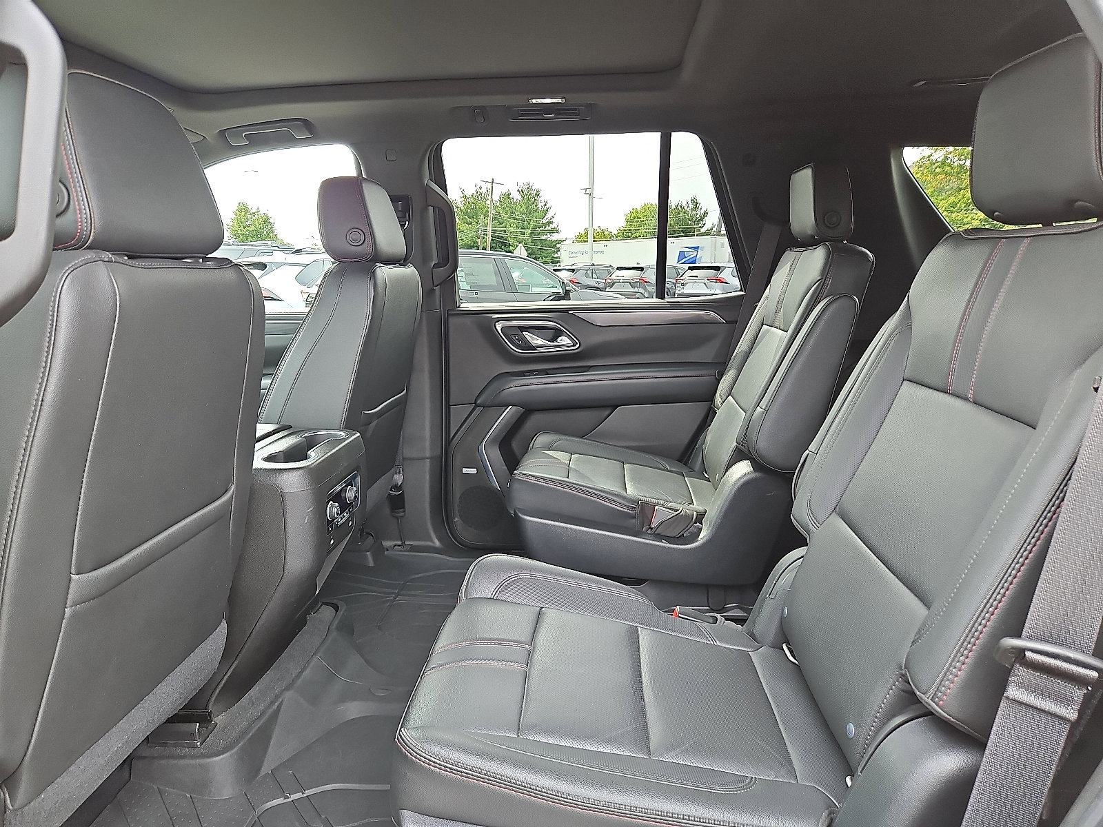 Used 2021 Chevrolet Tahoe RST w/ Luxury Package image 10
