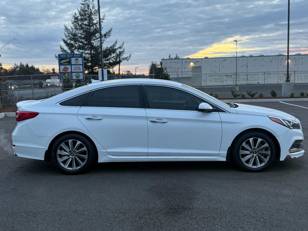 Used 2015 Hyundai Sonata Sport w/ Option Group 04 FWD image 6