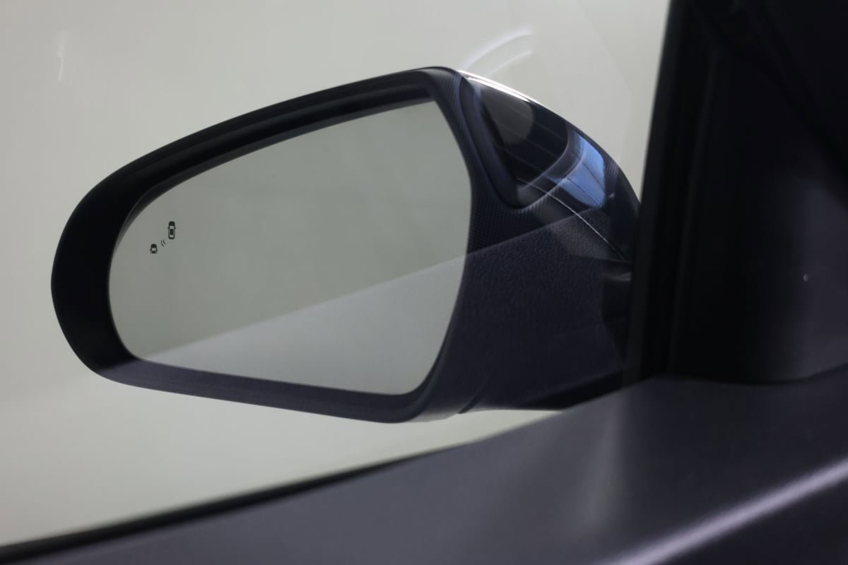 Used 2022 Hyundai Veloster N image 15