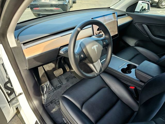 Used 2022 Tesla Model Y Long Range image 15