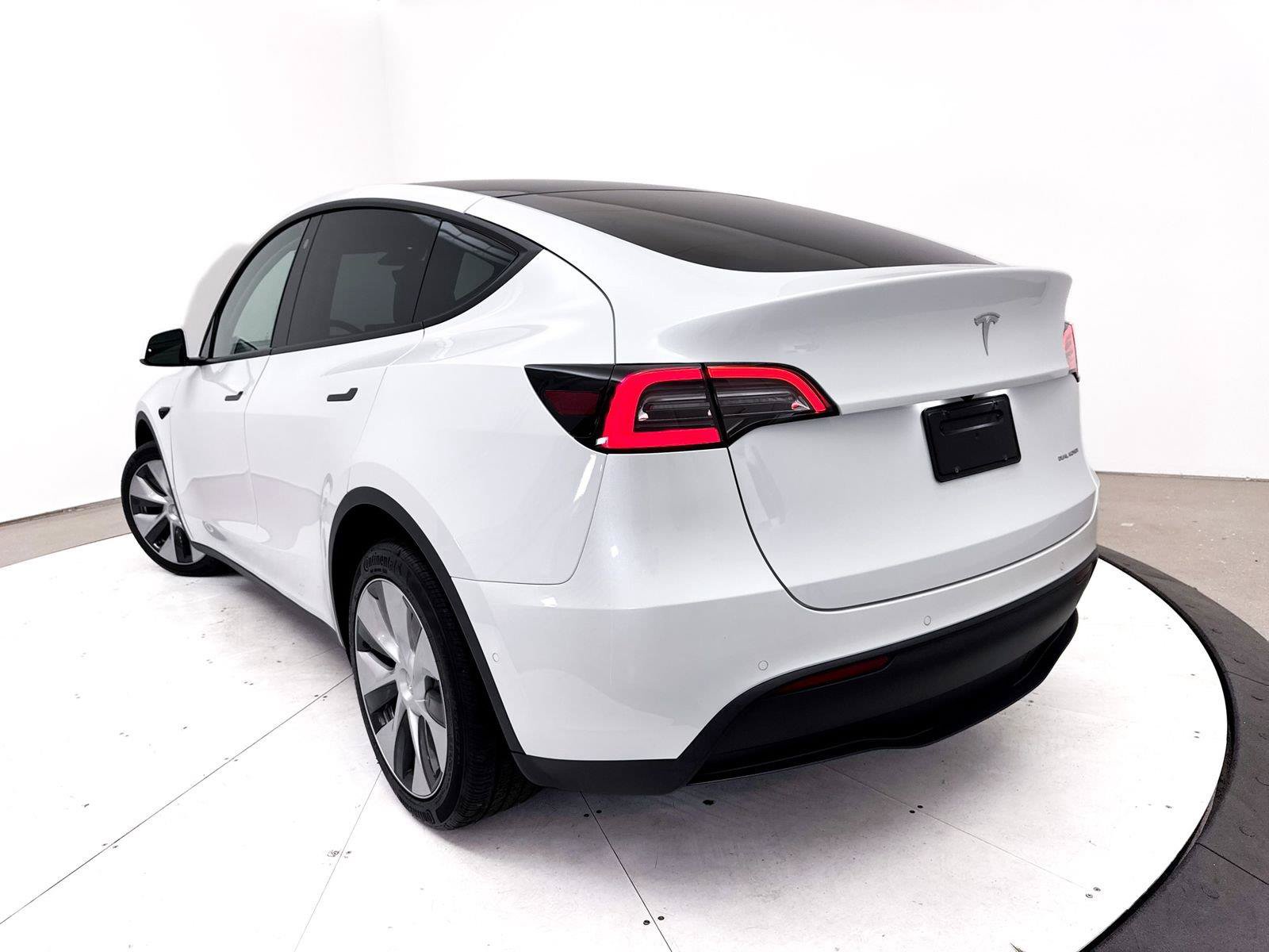 Used 2022 Tesla Model Y Long Range AWD/4WD image 8