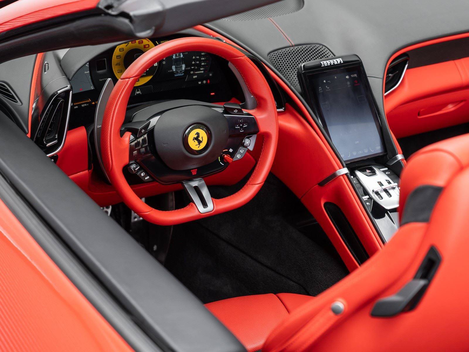 Used 2024 Ferrari Roma Spider RWD image 10