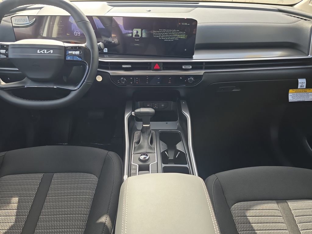 New 2026 Kia Sorento LX FWD image 14