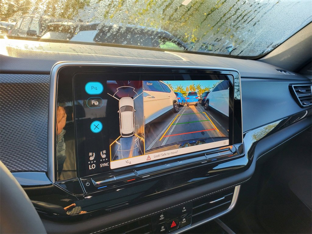 New 2026 Volkswagen Atlas Cross Sport SEL Premium R-Line image 11