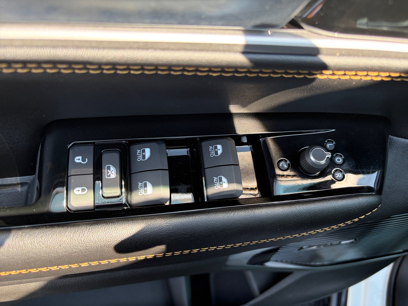 New 2026 Jeep Grand Wagoneer 4WD image 17