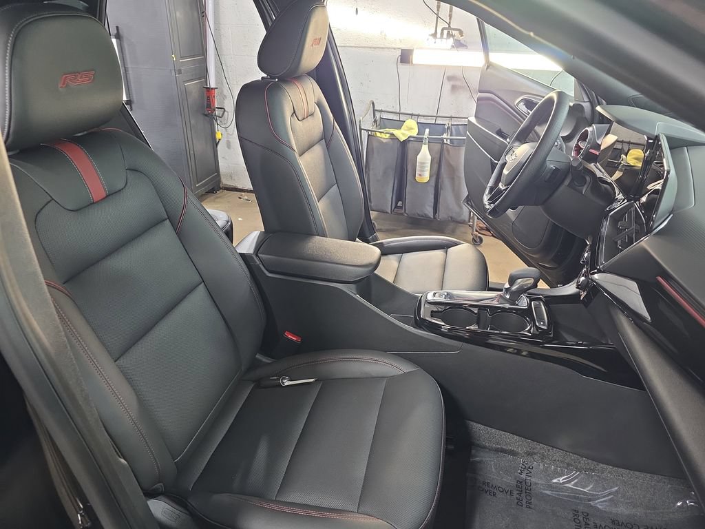 Used 2024 Chevrolet Trax RS w/ Driver Confidence Package FWD image 10