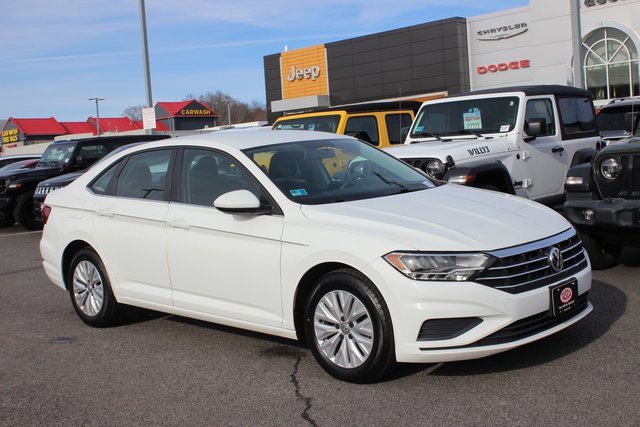 Used 2019 Volkswagen Jetta S w/ Driver Assistance Package image 1