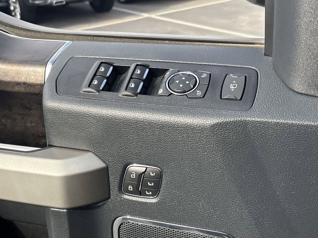 Used 2022 Ford F350 Lariat w/ Lariat Ultimate Package image 23