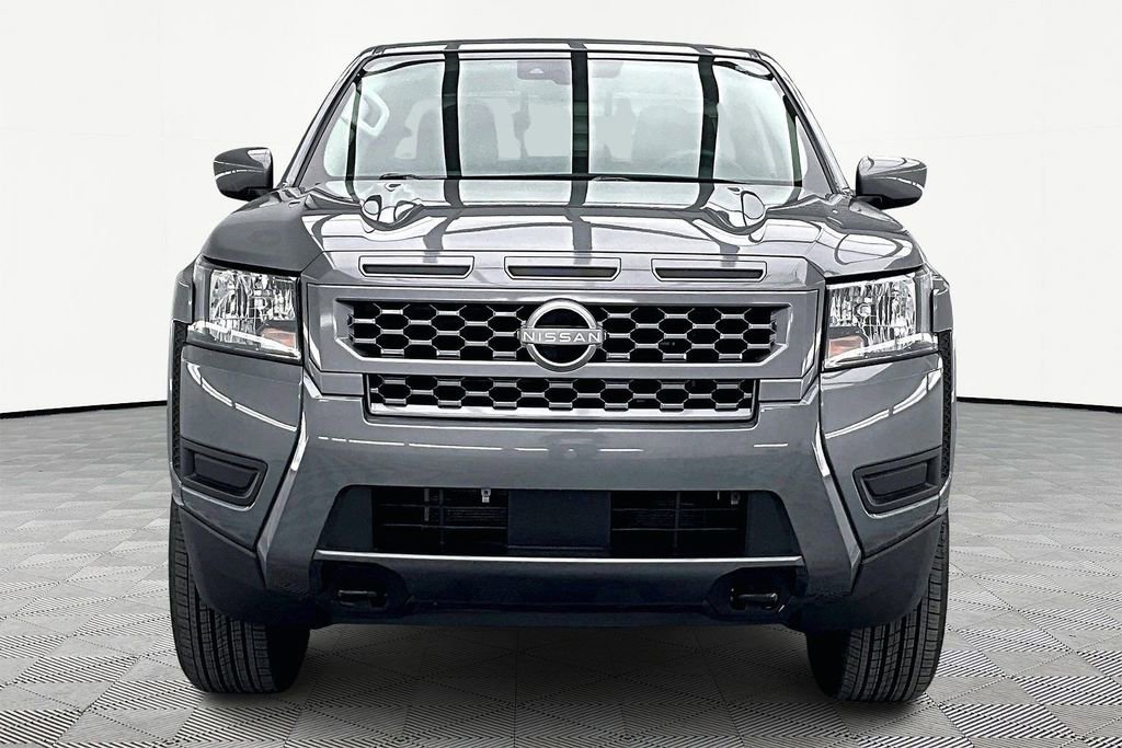 Used 2025 Nissan Frontier SV image 3