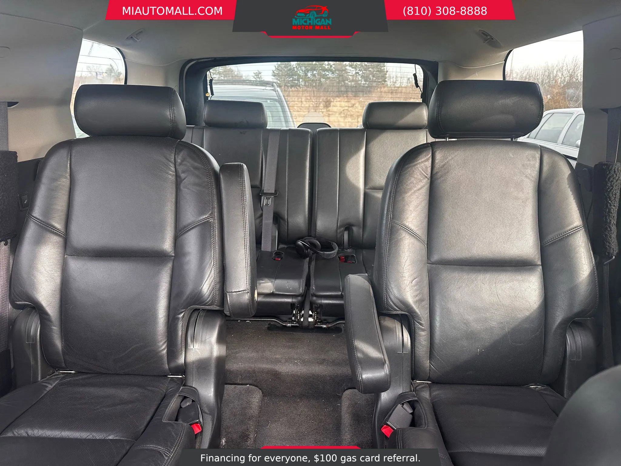 Used 2010 Cadillac Escalade Luxury image 18