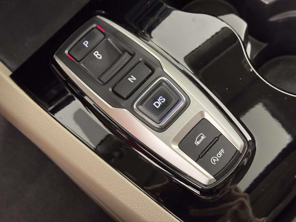 Used 2017 Honda Pilot Touring image 29