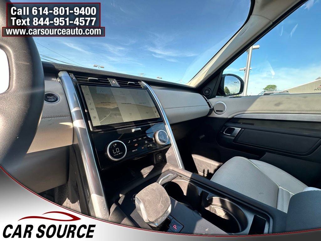 Used 2025 Land Rover Discovery Dynamic SE AWD/4WD image 9