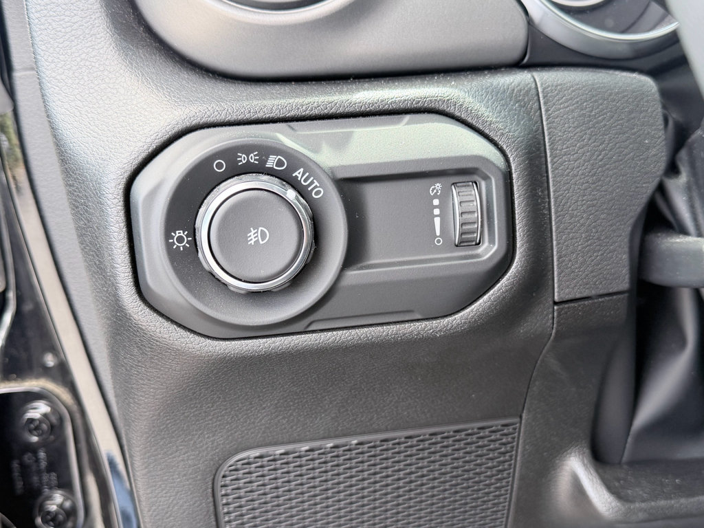Used 2023 Jeep Wrangler Sport AWD/4WD image 12