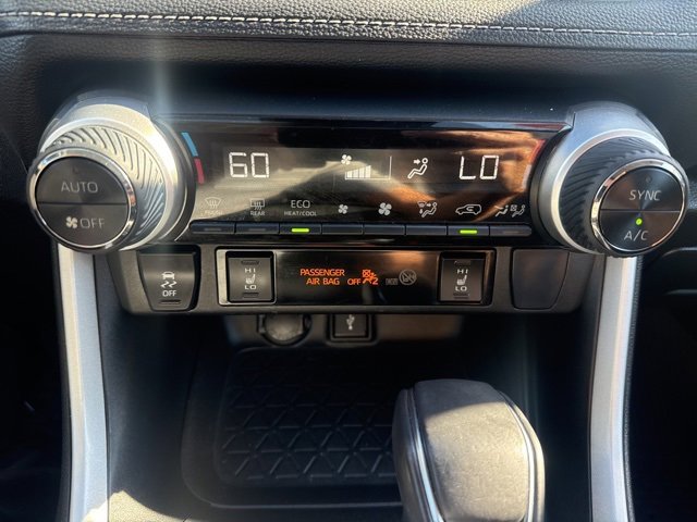 Used 2022 Toyota RAV4 XLE Premium image 18