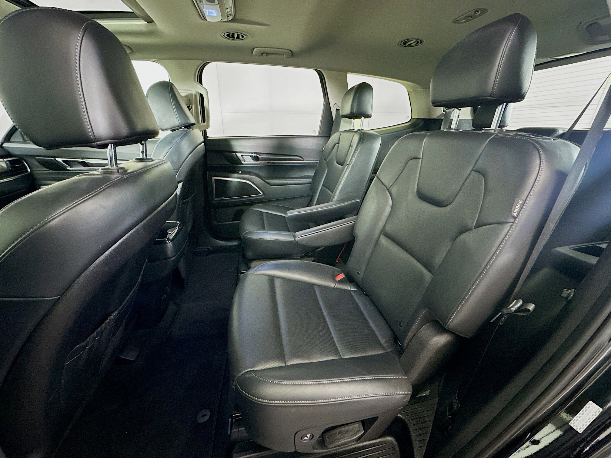 Used 2025 Kia Telluride S AWD/4WD image 30