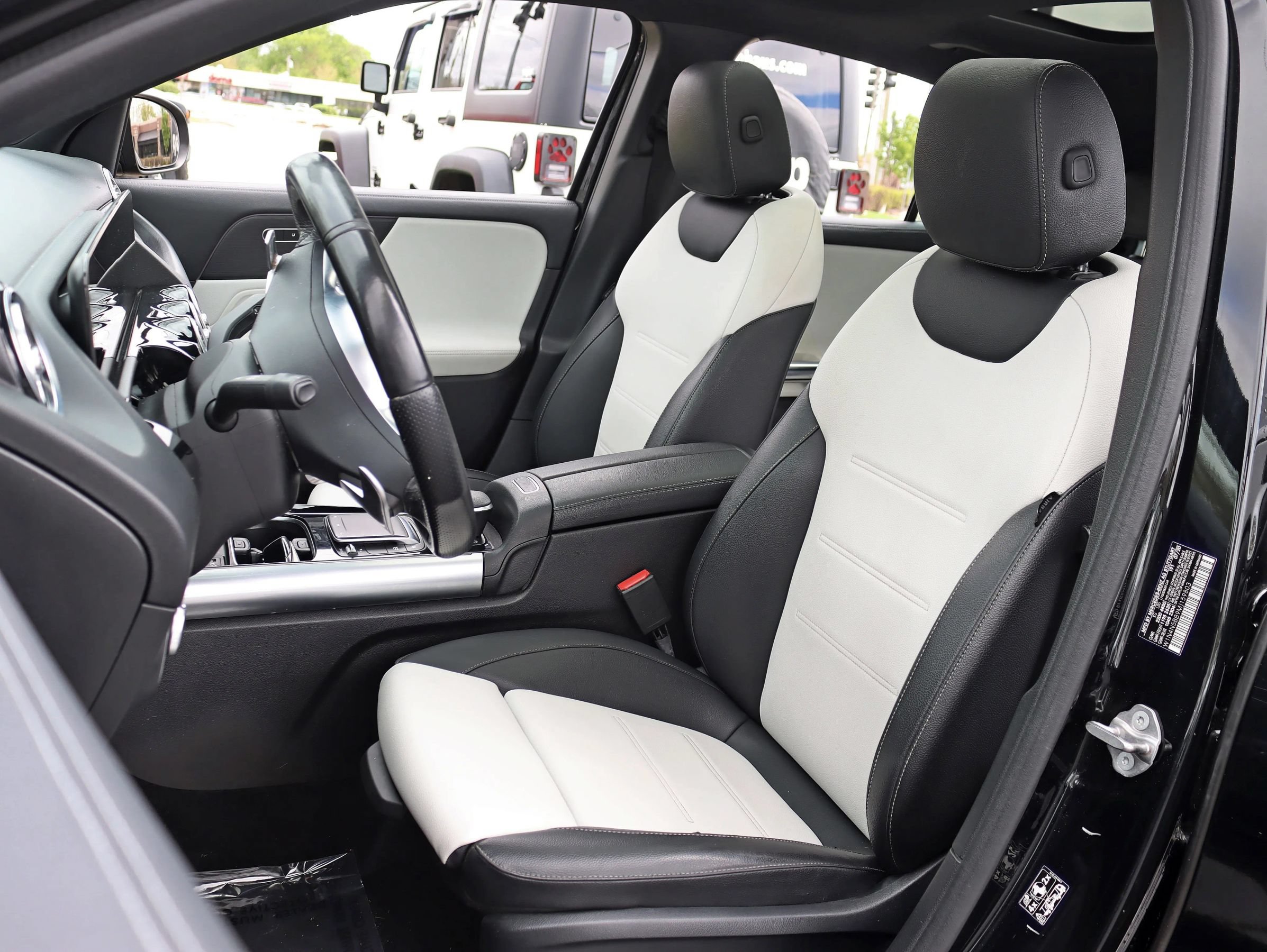 Used 2021 Mercedes-Benz GLA 35 AMG 4MATIC image 27