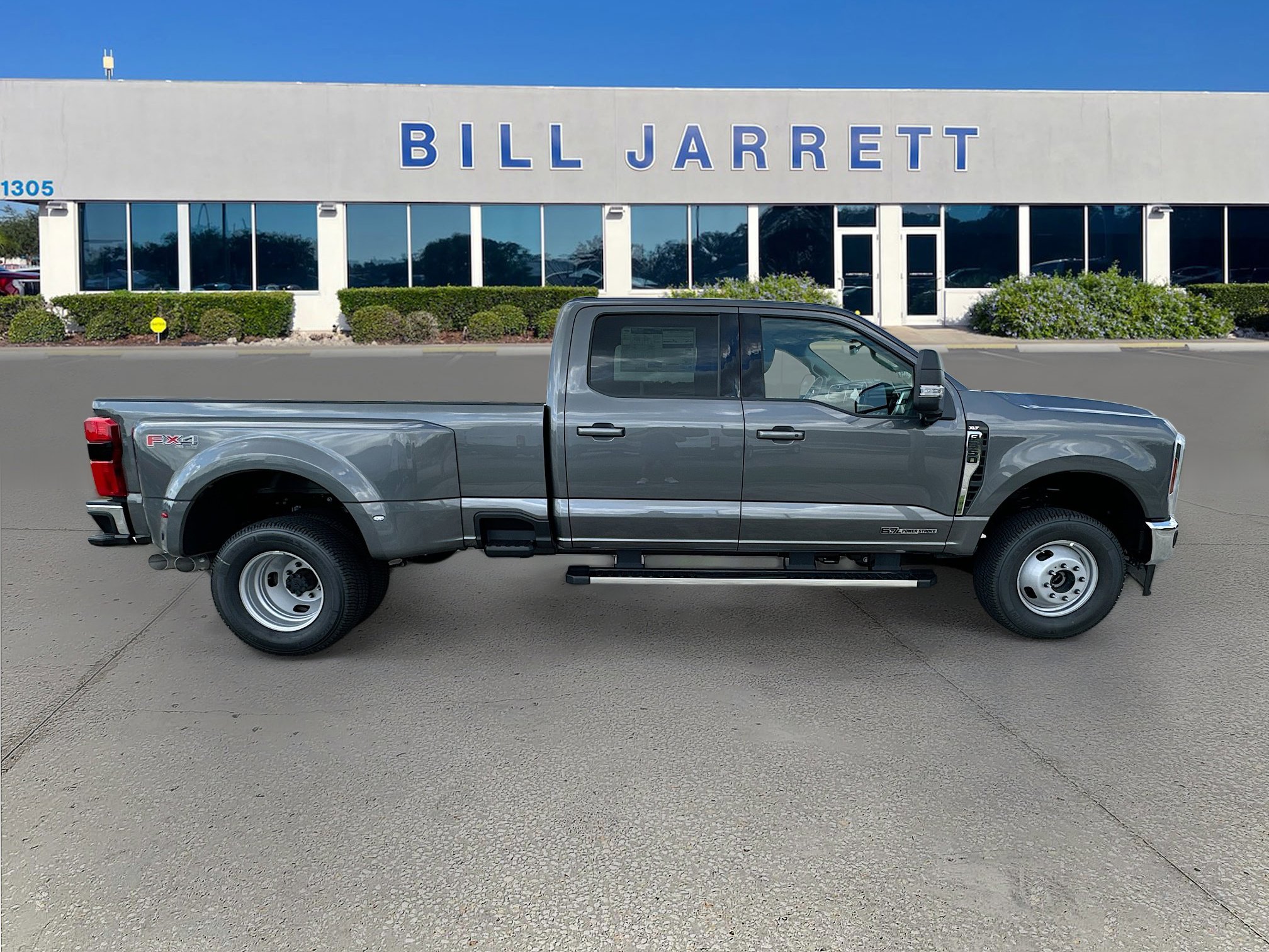 New 2026 Ford F350 XLT w/ XLT Premium Package image 3