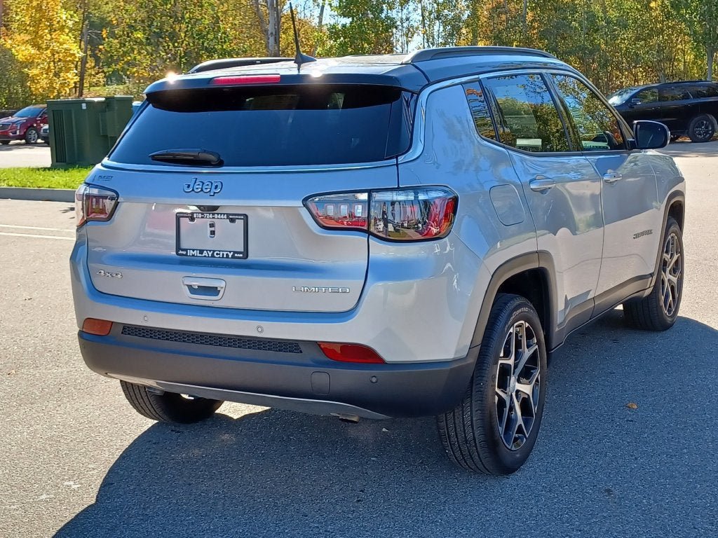 Used 2024 Jeep Compass Limited AWD/4WD image 4