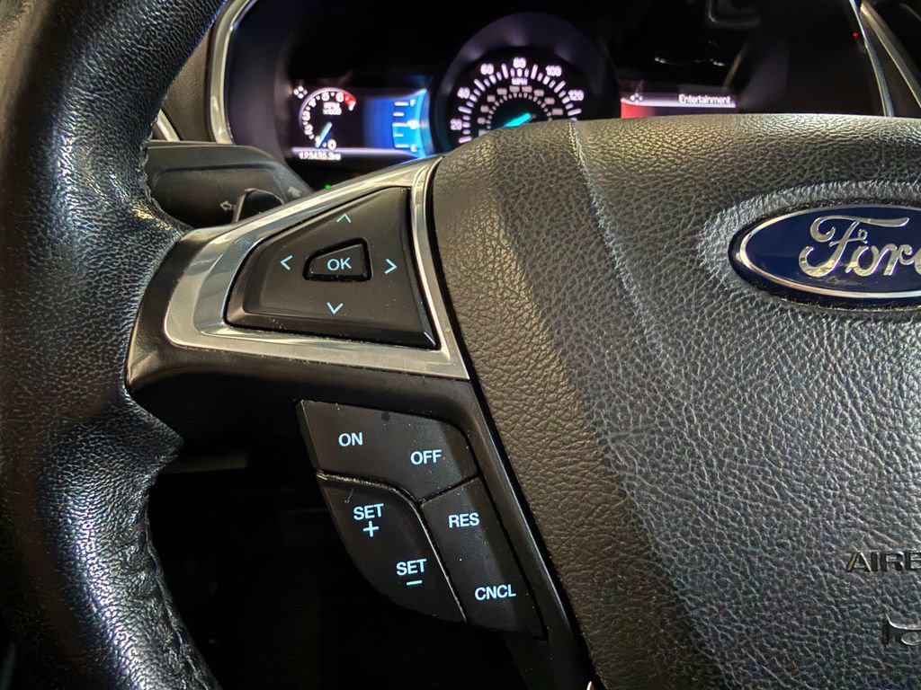 Used 2016 Ford Edge Titanium AWD/4WD image 18