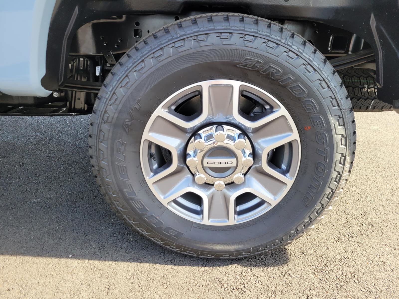 New 2026 Ford F250 Lariat w/ FX4 Off-Road Package image 9