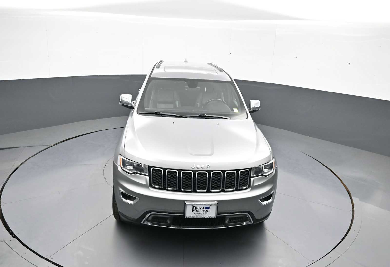 Used 2018 Jeep Grand Cherokee Limited AWD/4WD image 35