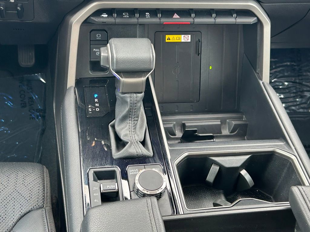 Used 2024 Toyota Tundra Limited AWD/4WD image 23
