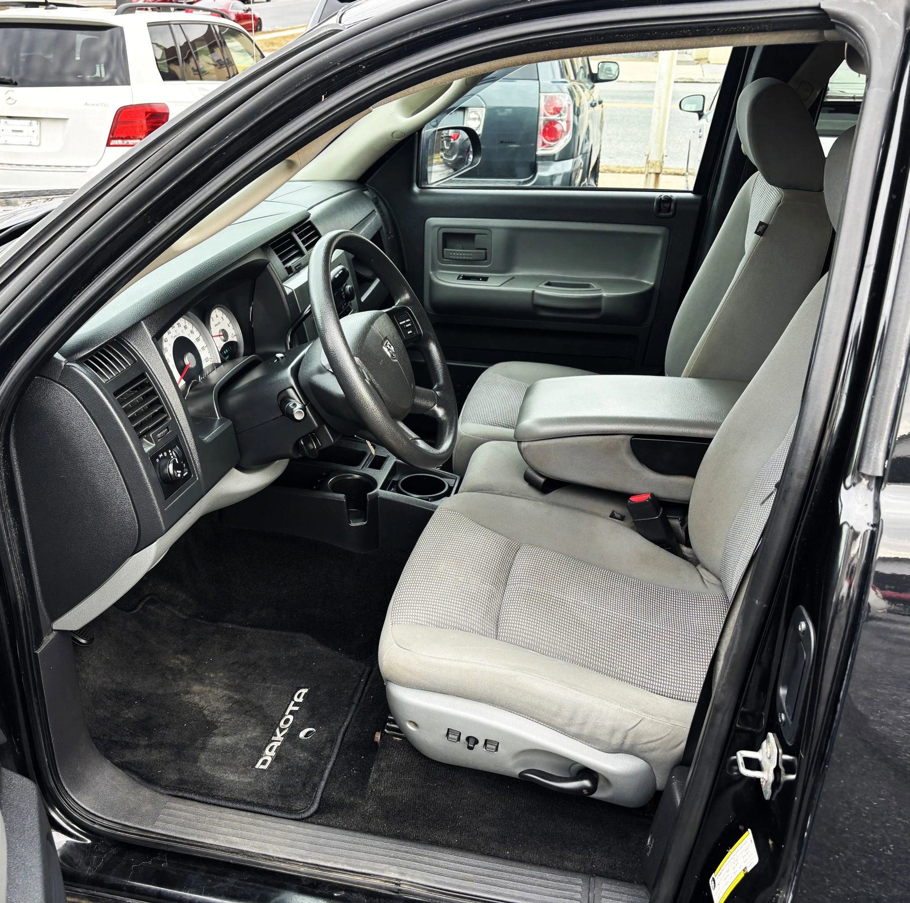 Used 2008 Dodge Dakota SLT image 12
