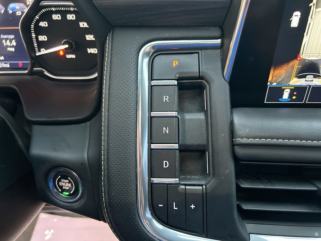 Used 2021 GMC Yukon SLT w/ SLT Premium Package AWD/4WD image 20