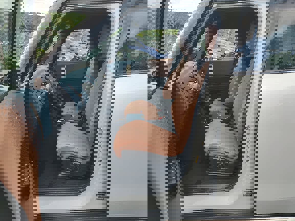 Used 2025 MINI Cooper Countryman SE w/ Comfort Package Max image 12