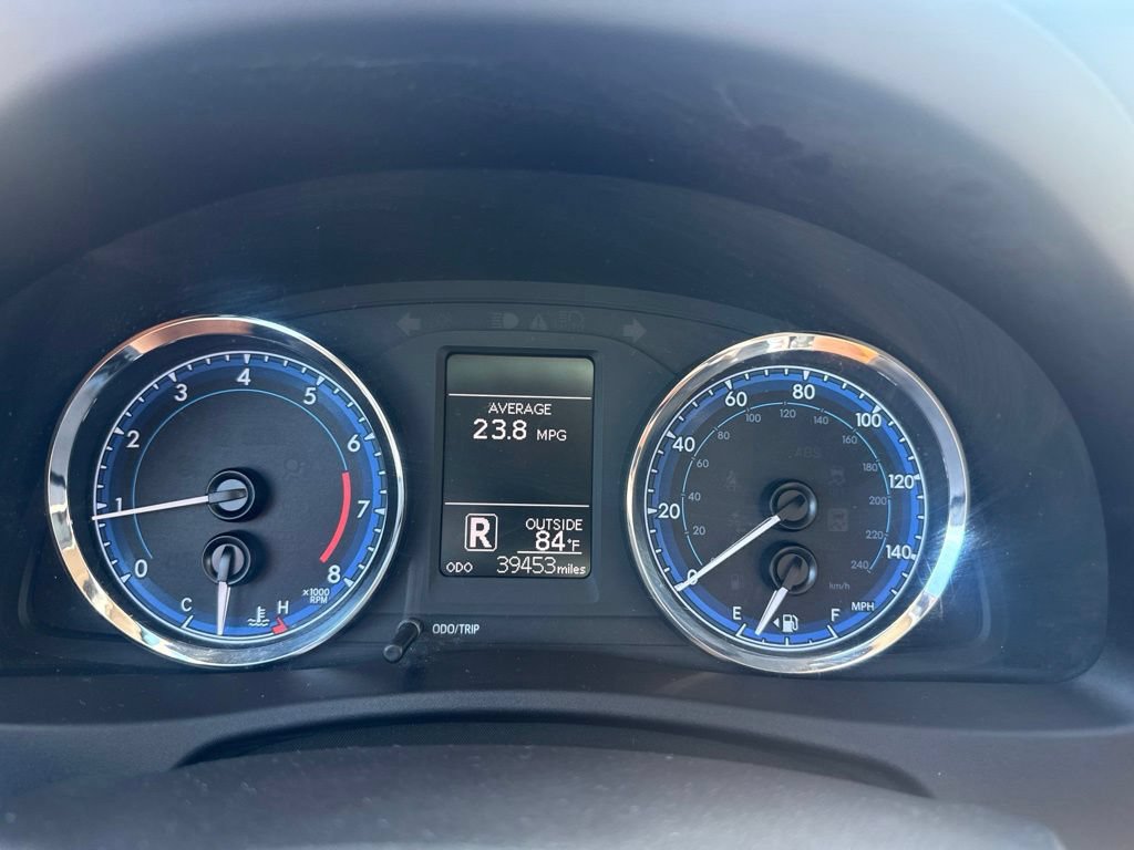 Used 2018 Toyota Corolla LE FWD image 5