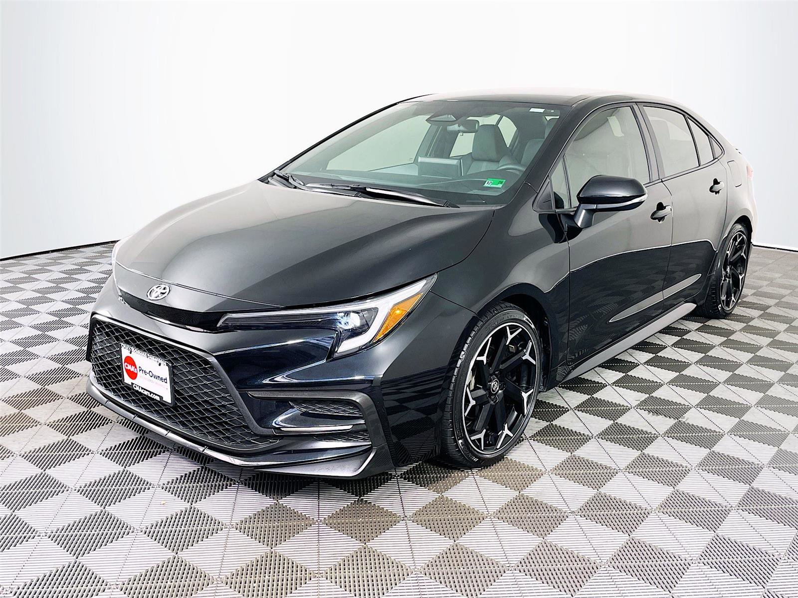 Used 2025 Toyota Corolla FX w/ Convenience Package image 3