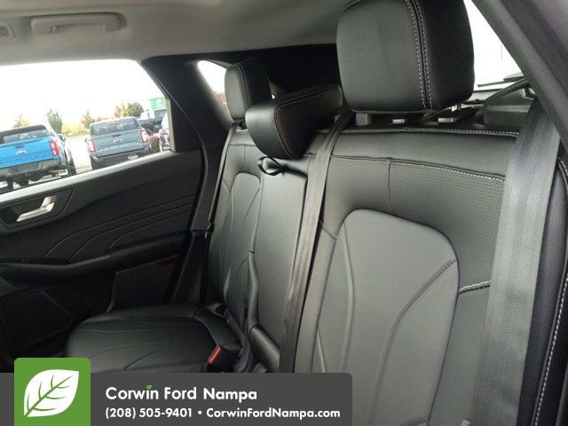 New 2025 Ford Escape SE w/ PHEV Premium Package image 28