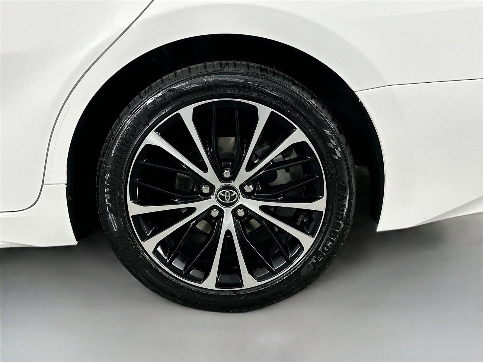 Certified 2020 Toyota Camry SE FWD image 28