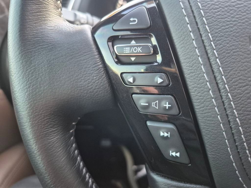 Used 2024 Nissan Armada Platinum w/ Captain's Chairs Package image 24