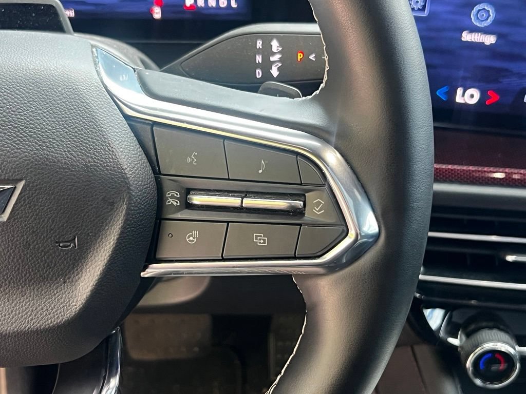 Certified 2024 Chevrolet Traverse Z71 w/ Enhanced Driving Package AWD/4WD image 23
