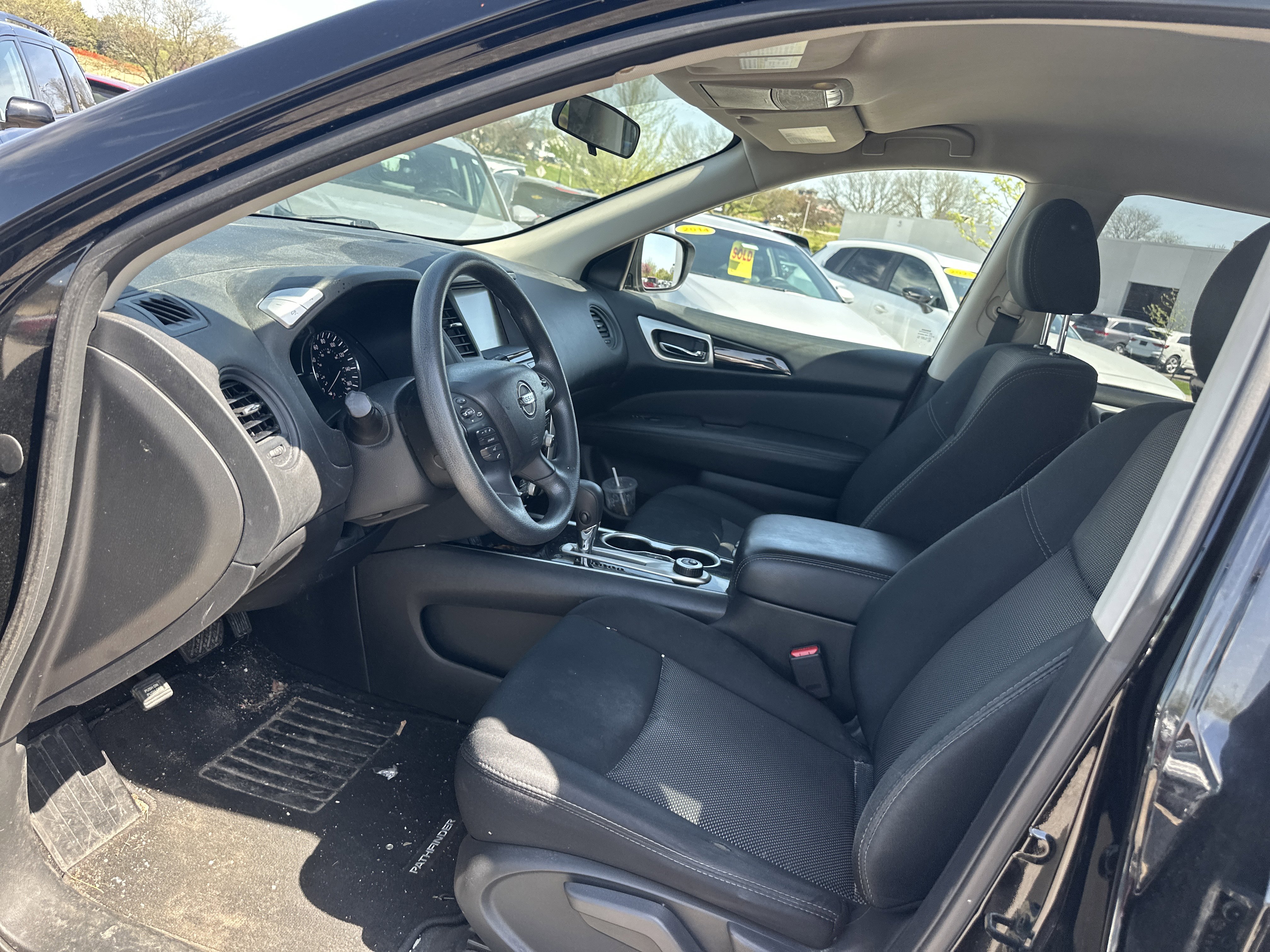 Used 2019 Nissan Pathfinder S image 13