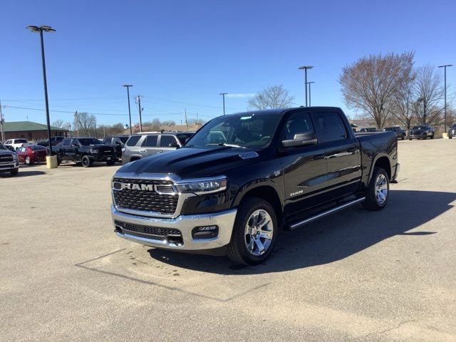 New 2026 RAM 1500 4x4 Crew Cab image 3