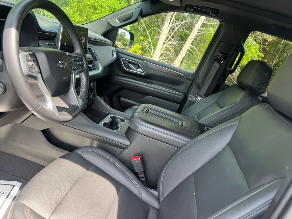 Certified 2022 Chevrolet Tahoe Z71 w/ Luxury Package AWD/4WD image 22