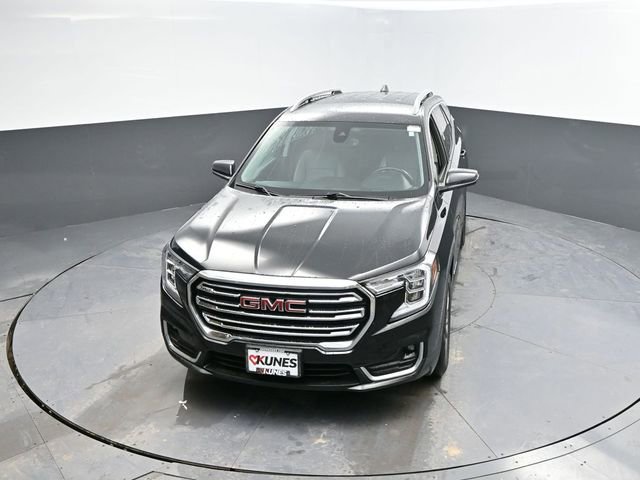 Used 2023 GMC Terrain SLT image 36
