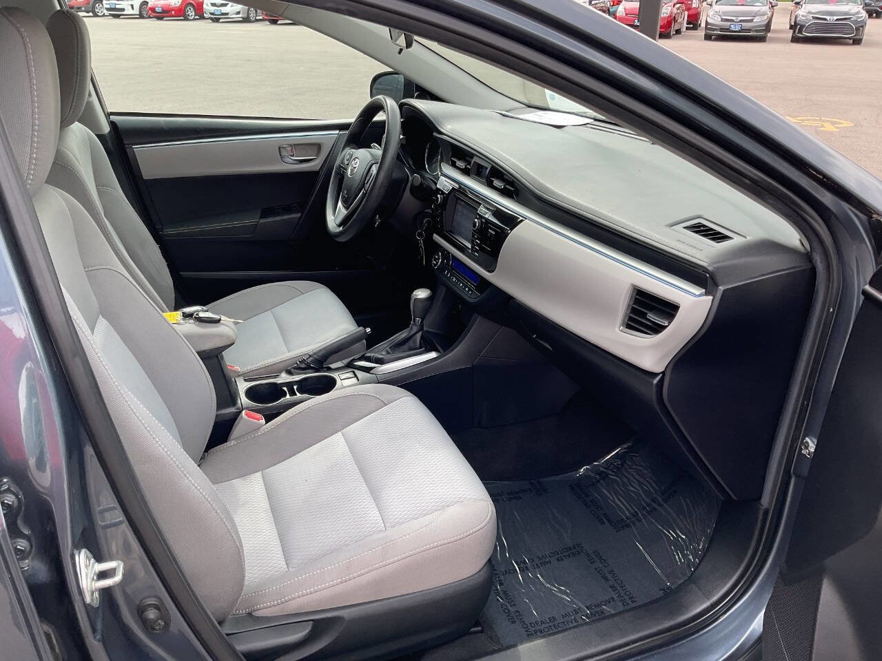 Used 2016 Toyota Corolla LE image 34