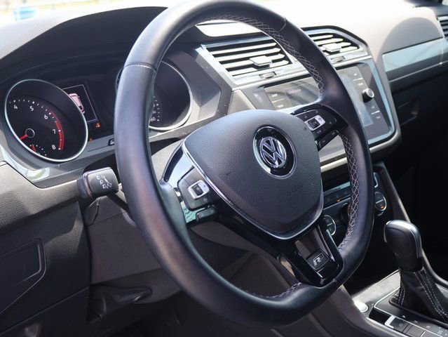 Used 2021 Volkswagen Tiguan SE R-Line image 20