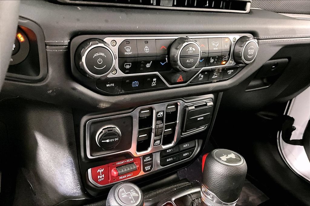Used 2025 Jeep Wrangler Unlimited Rubicon 4xe w/ Safety Group AWD/4WD image 14