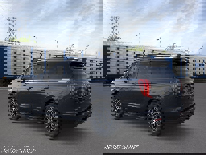 New 2026 Ford Expedition Active RWD image 4