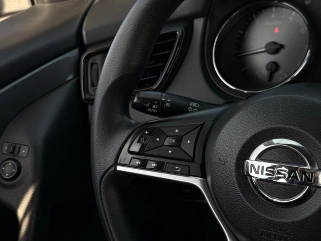 Used 2019 Nissan Rogue S image 10