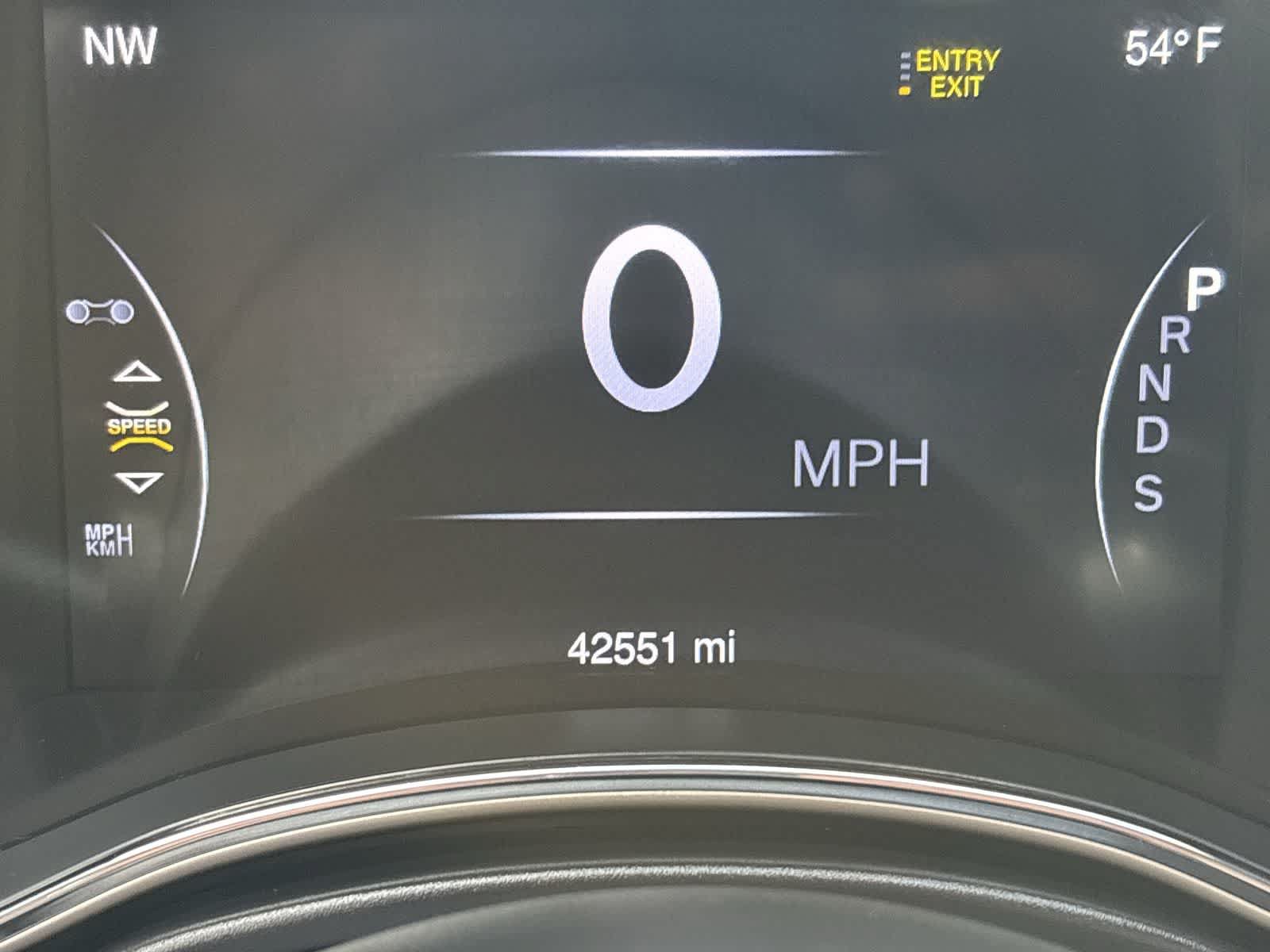 Used 2015 Jeep Grand Cherokee Overland w/ Advanced Technology Group AWD/4WD image 18