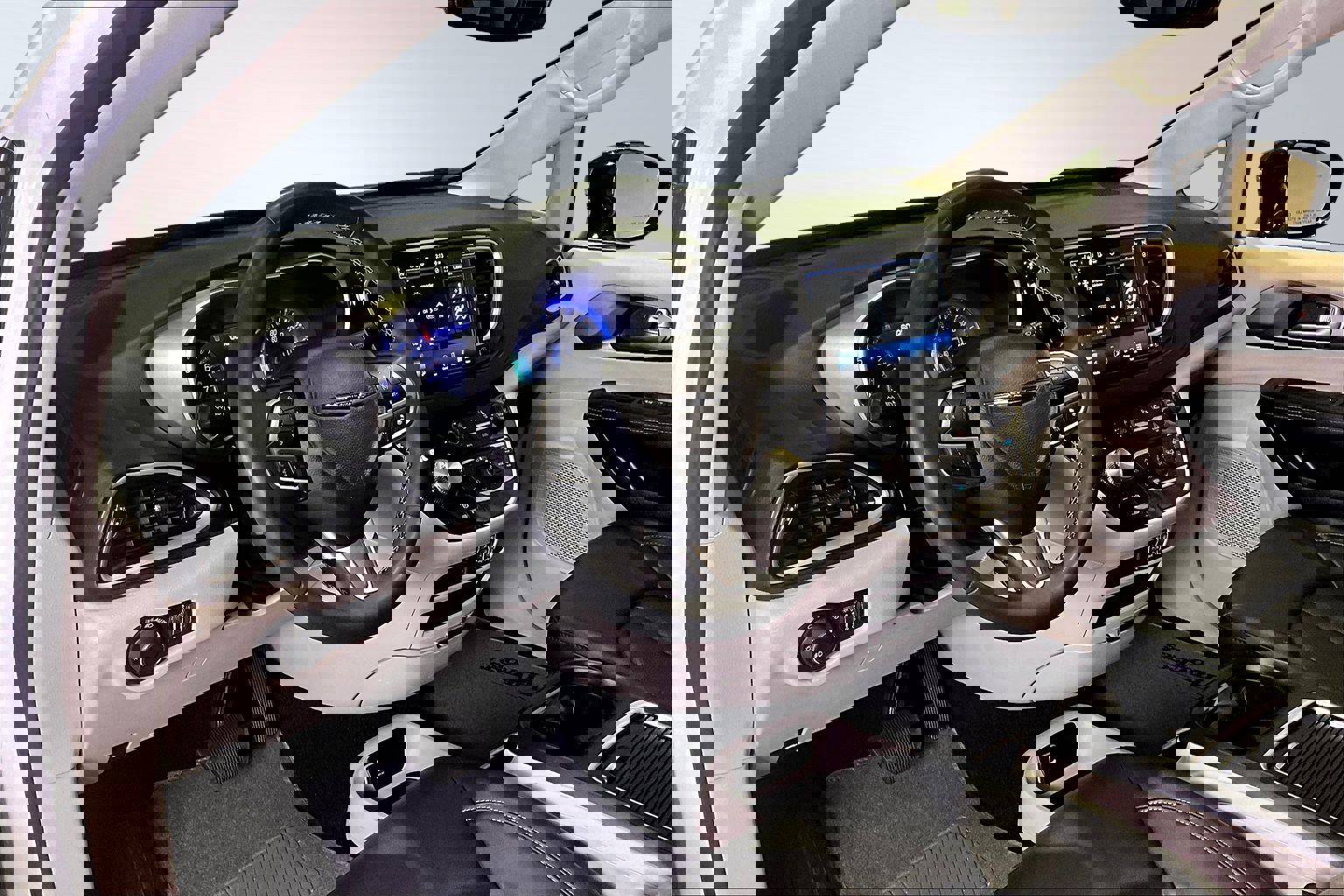 Used 2024 Chrysler Pacifica Touring-L image 17