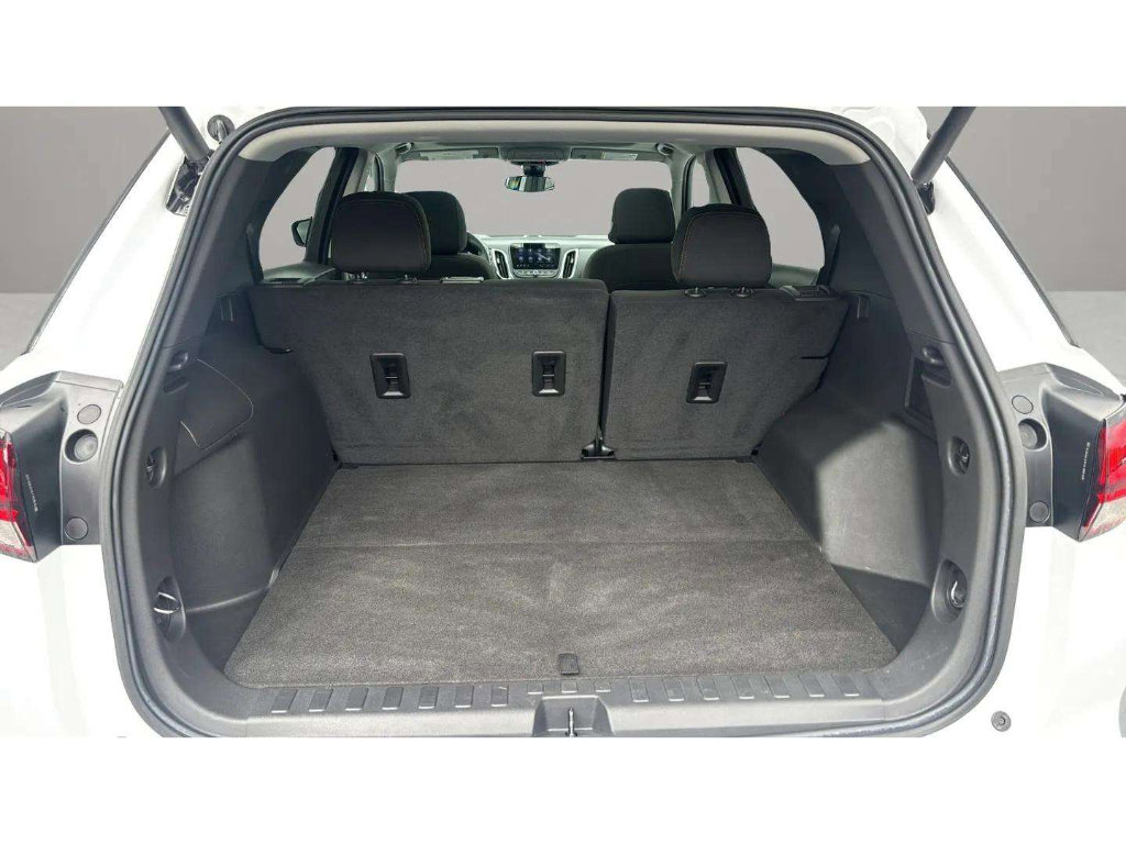 Used 2023 Chevrolet Equinox LT AWD/4WD image 9